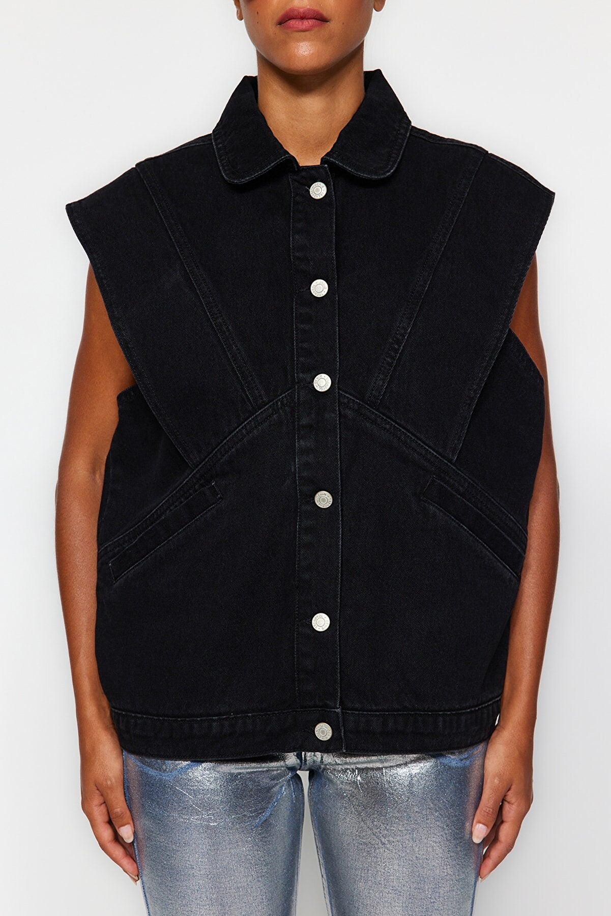 Black Stitching Detailed Denim Vest TWOAW24YE00057