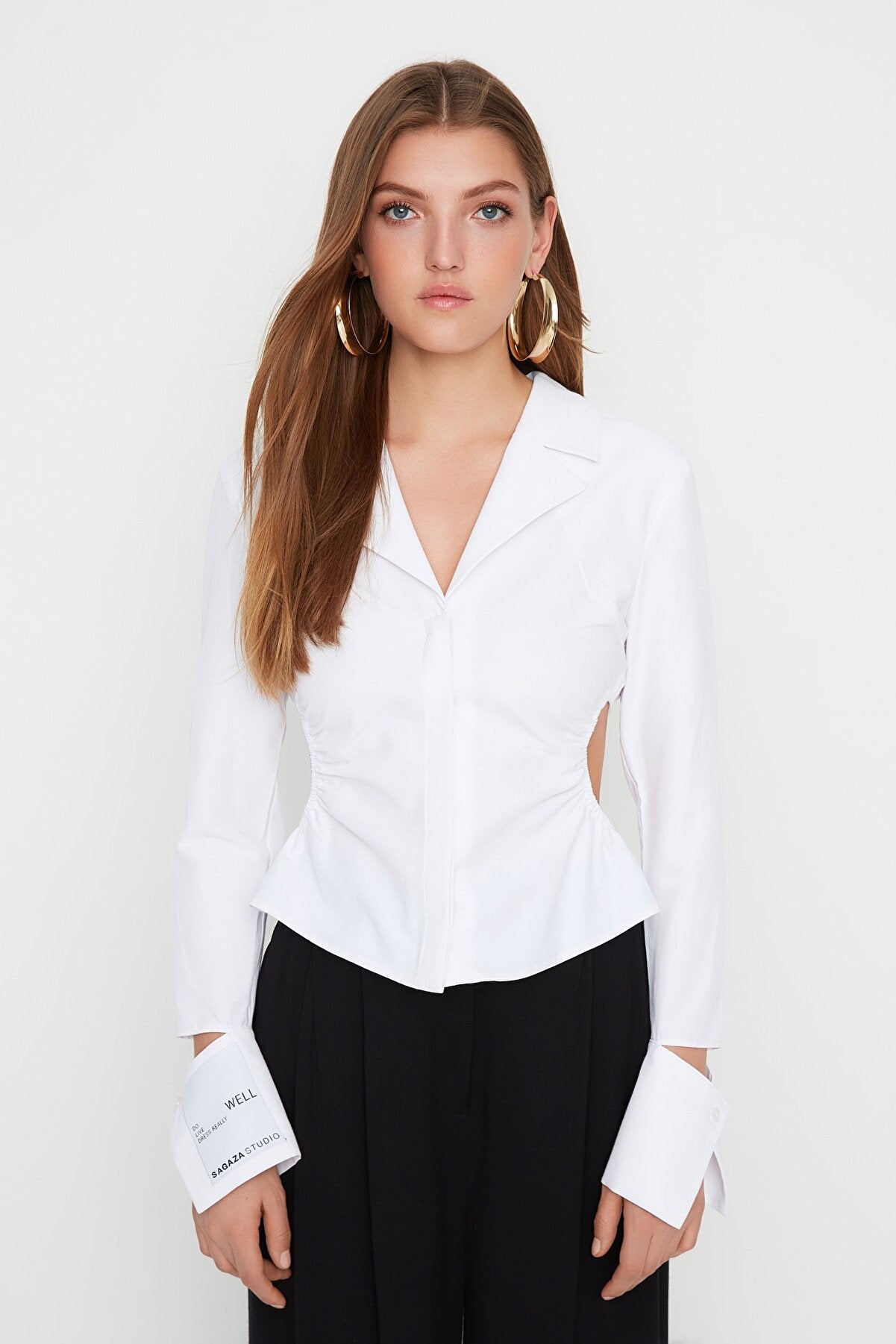 X Sagaza Studio White Cut Out Detailed Shirt TPRSS22GO00002